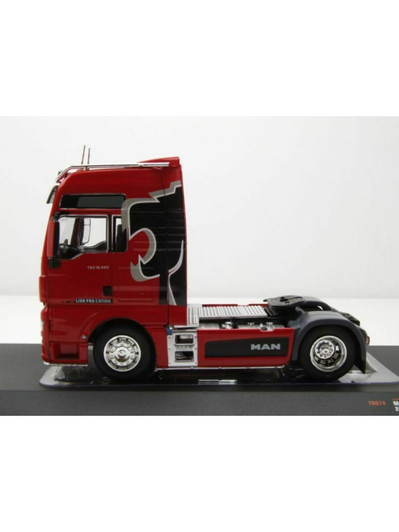 IXO Models TR074  Man TGX XXL 2018 Rouge