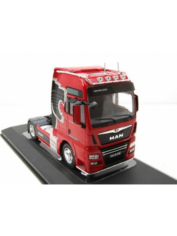 IXO Models TR074  Man TGX XXL 2018 Rouge